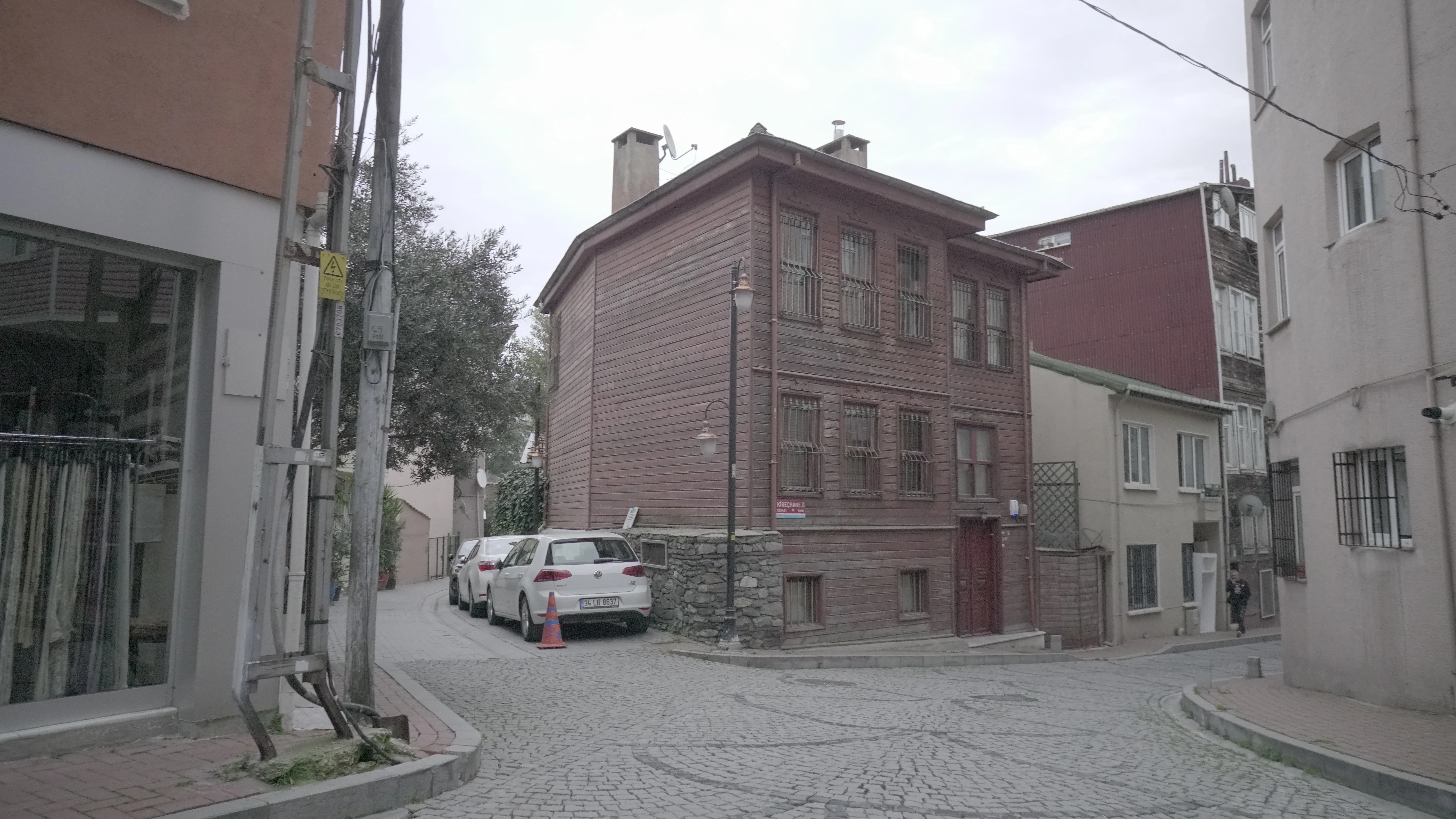 Istanbul: Heartbeat of a City at the Crossroads of Civilizations - An In-Depth Guide Beyond the Usual Paths
