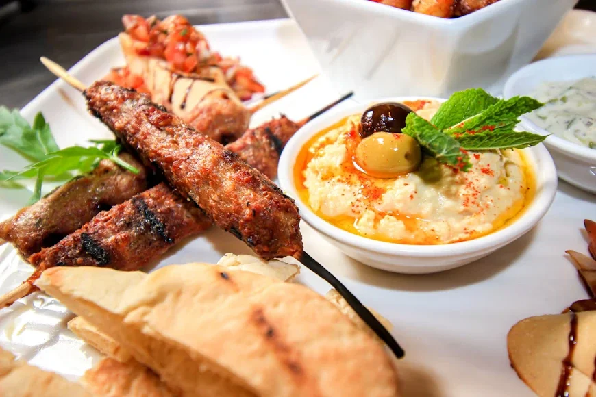 Delicious Turkish Cuisine in Istanbul: Complete Food Guide 2025