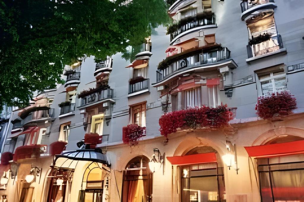 Hotel Plaza Athenee - Dorchester Collection