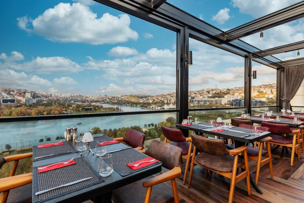 Ramada by Wyndham Istanbul Golden Horn