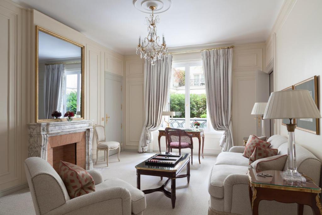 Le Bristol Paris