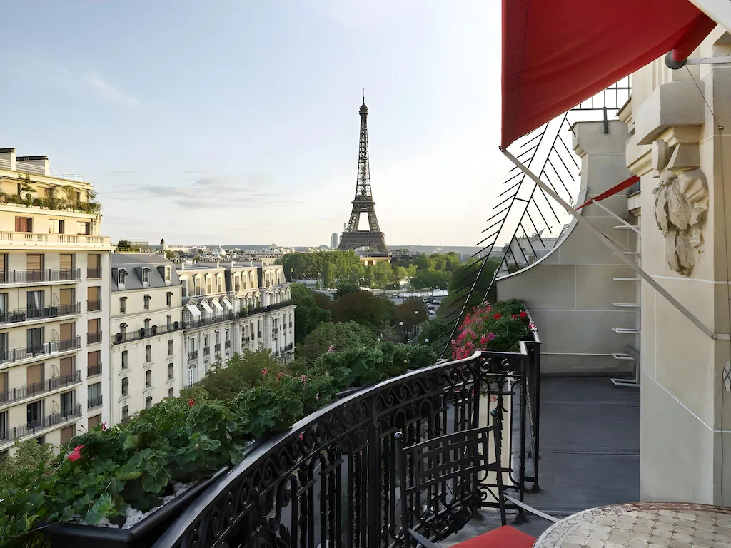 Hotel Plaza Athenee - Dorchester Collection