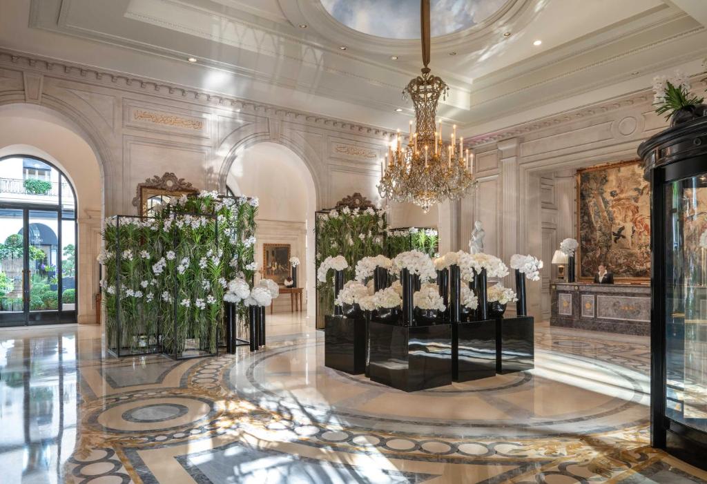 Four Seasons Hôtel George V, Paris