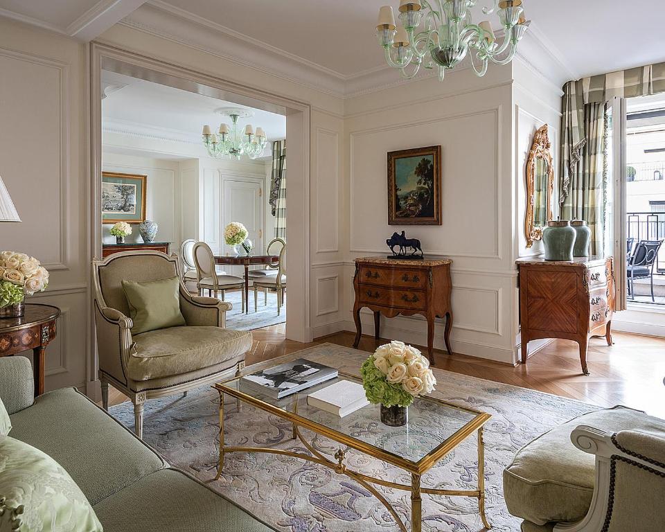 Four Seasons Hôtel George V, Paris