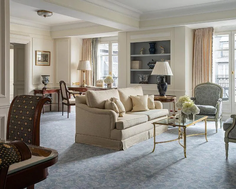 Four Seasons Hôtel George V, Paris