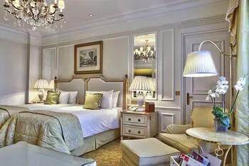 Four Seasons Hôtel George V, Paris