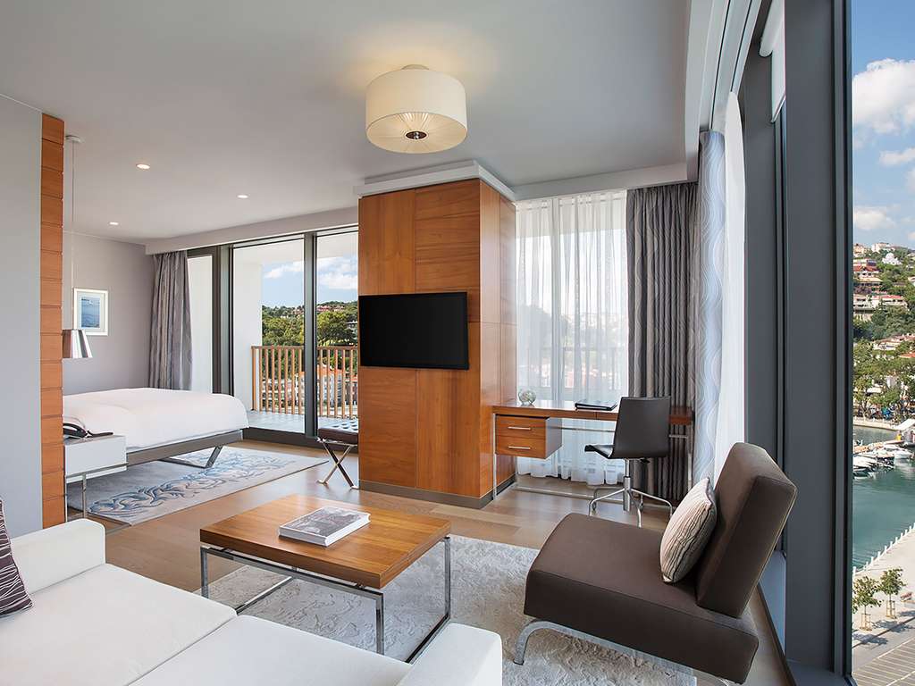 Signature Suite Marina View