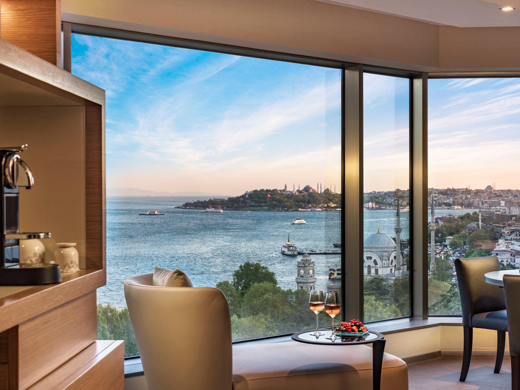 Deluxe Suite Bosphorus View
