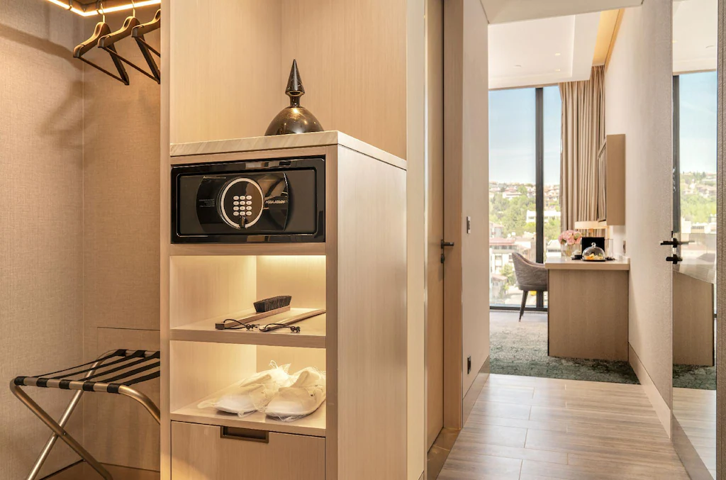 Deluxe City View Room